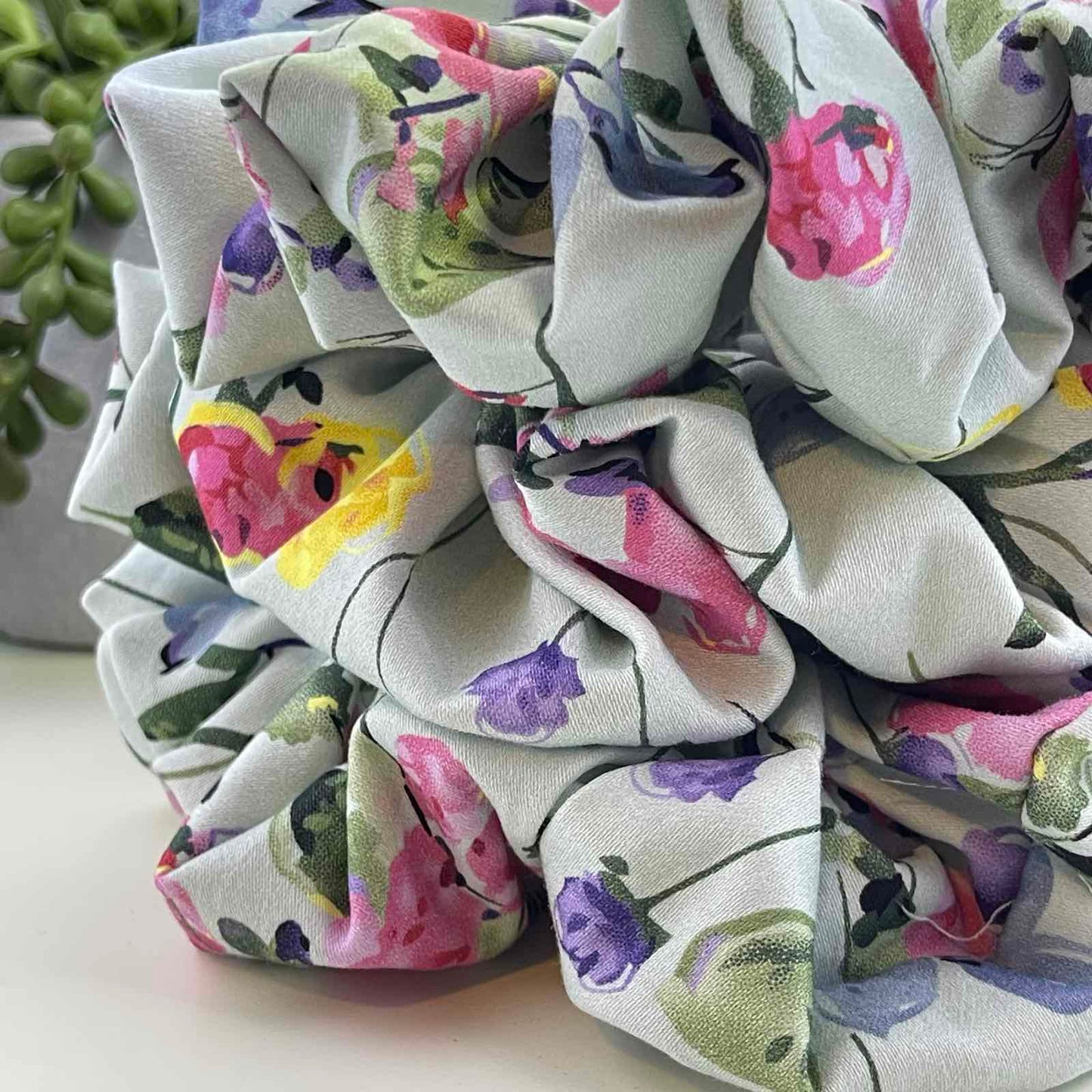 Flower Garden Scrunchie 🌷