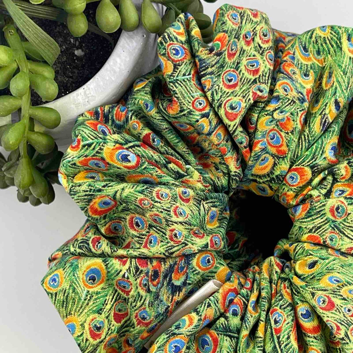 Green Peacock Scrunchie 🦚