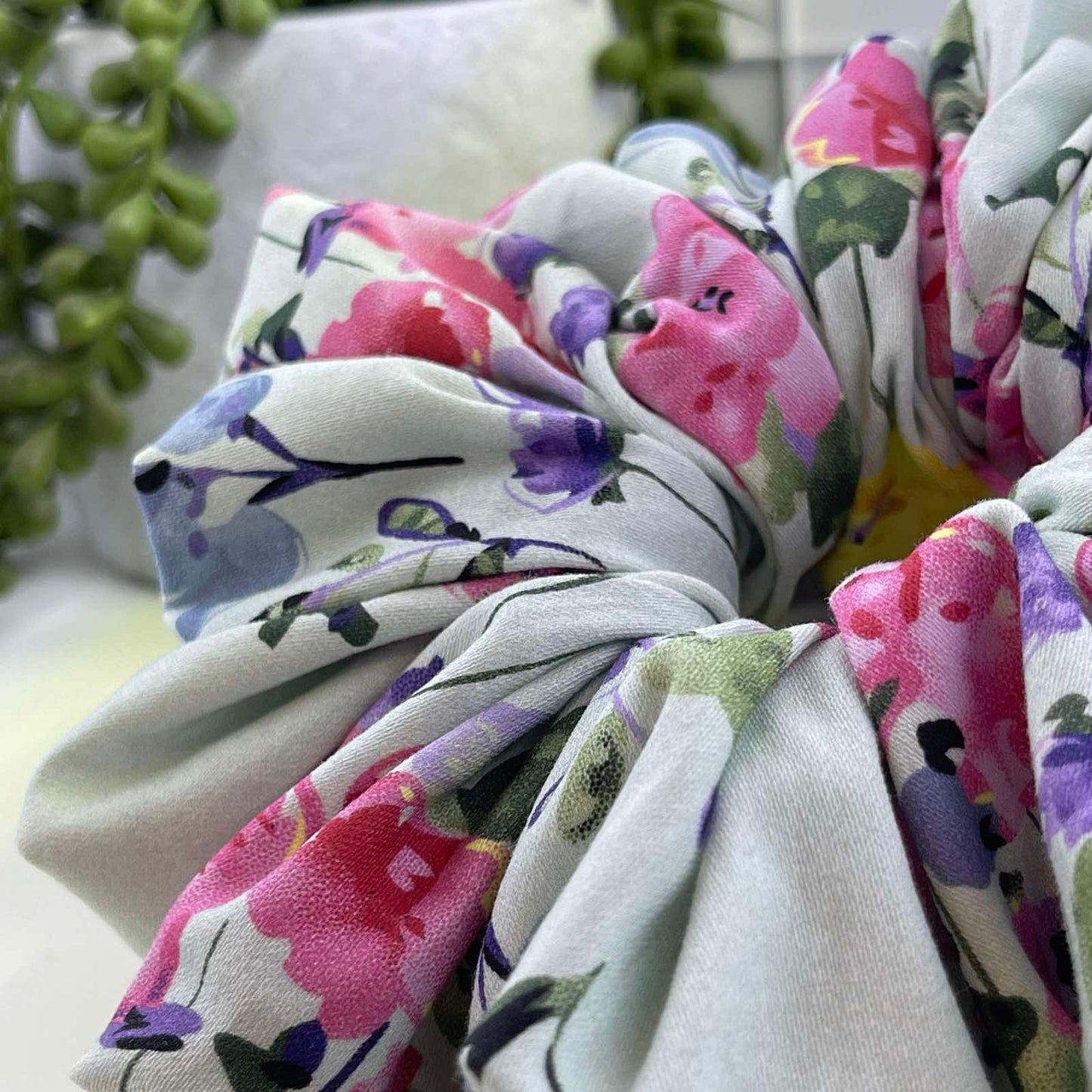 Flower Garden Scrunchie 🌷