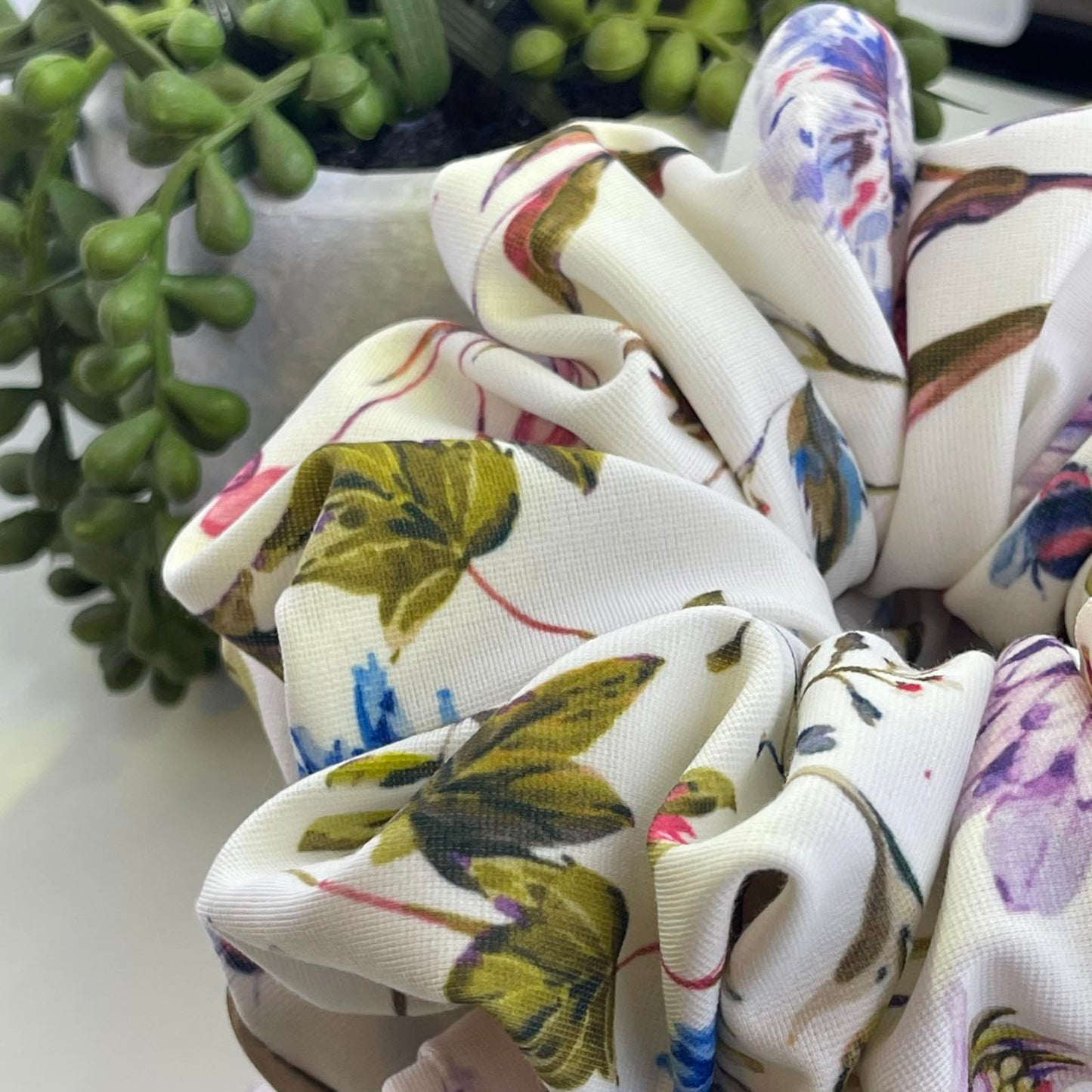 Floral Garden Scrunchie 💐